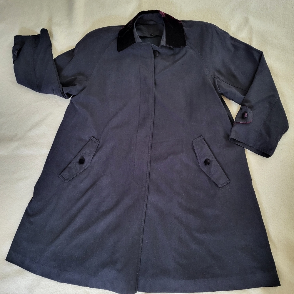 Vintage Black Coat With Burgundy Velvet Collar Women's Size 8 American Bazaar